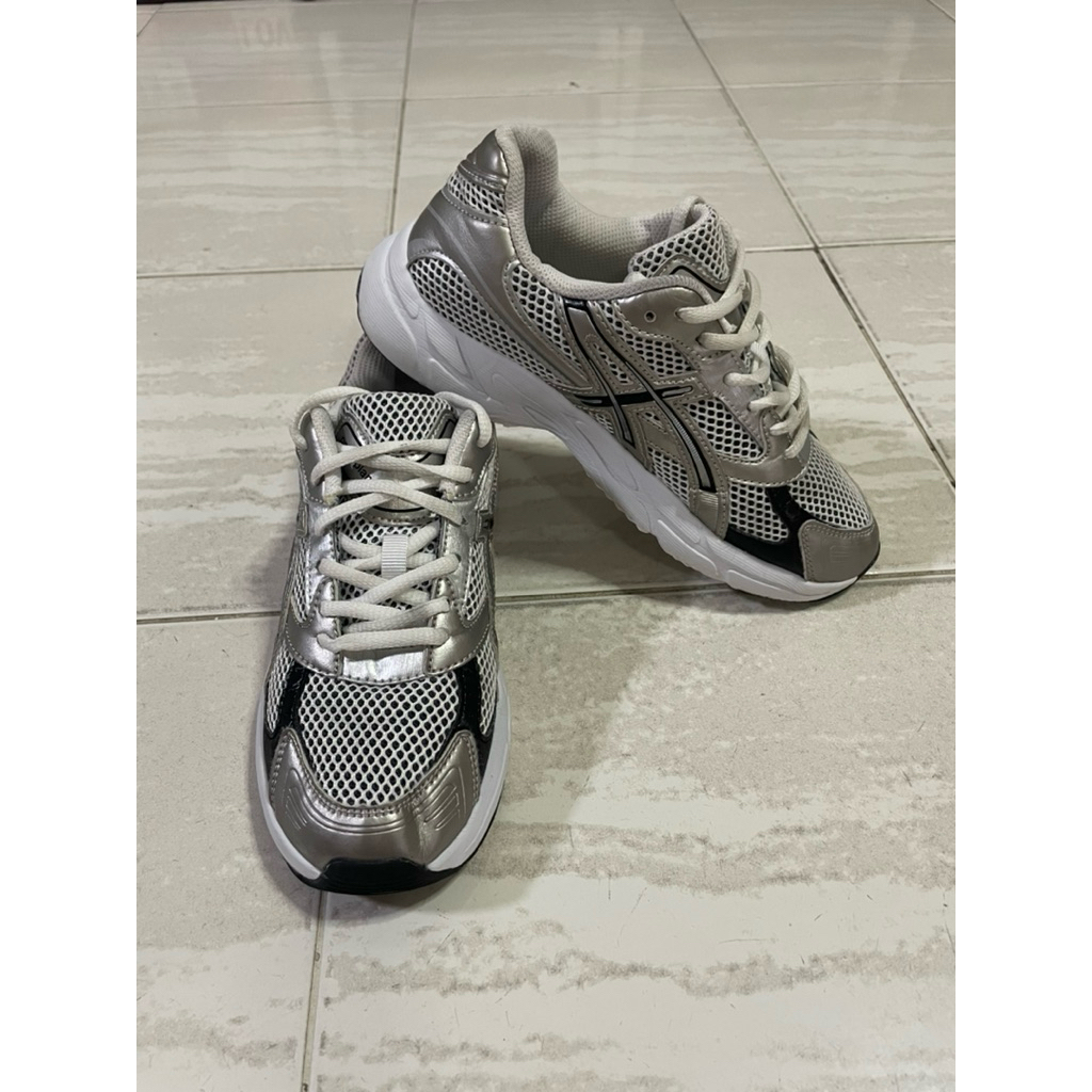 รองเท้าPaperplanesพร้อมส่ง