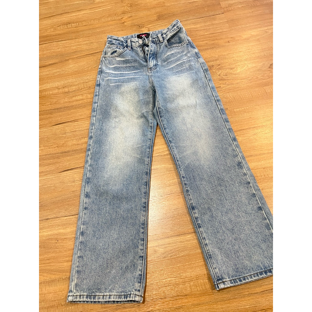 ป้ายพลอย กางเกงยีนส์ขากระบอกใหญ่รุ่นลิซ่า PP5351  แต่งเฟด ผ้าไม่ยืด  มือสอง ป้าย xsเอว 24-25  Ploy  