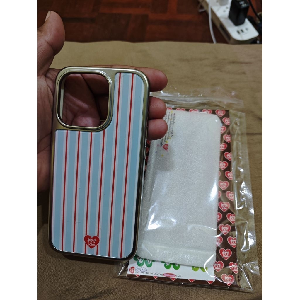 เคส Iphone 15 pro jerry x kim