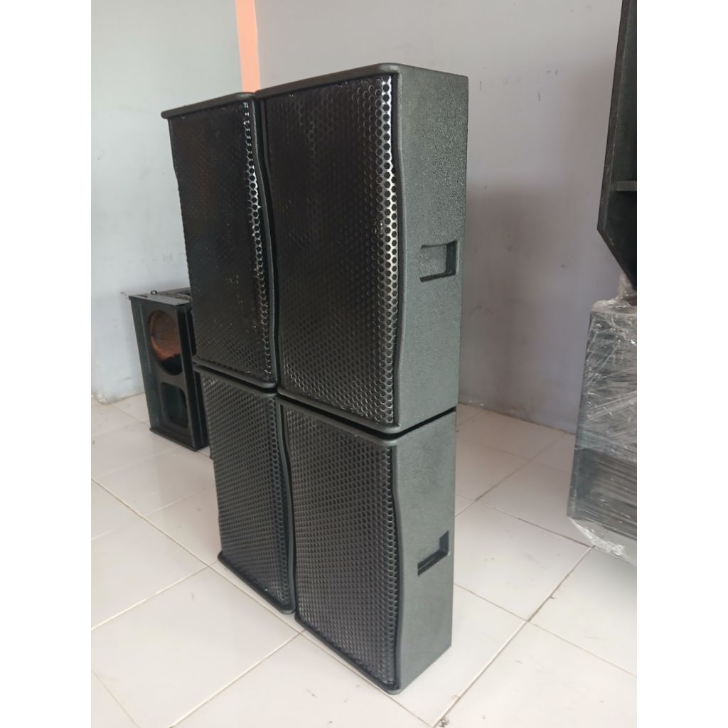 ตู้ลำโพงRCF12นิ้งแหลมP888ขนาด8นิ้ว( ตู้เปล่า)ไม้อัดแท้15 มิล