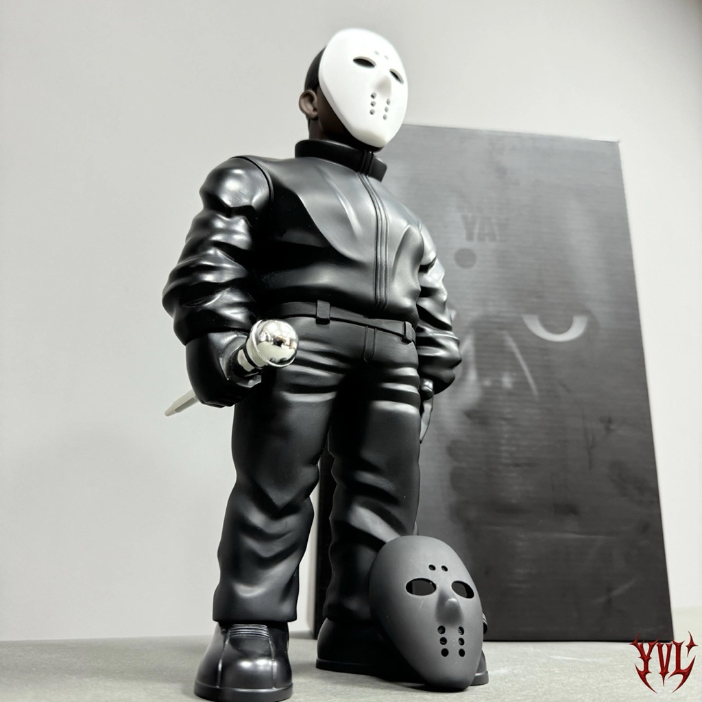 Kanye West “THE DON FIGURE”