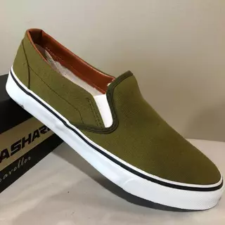 กดสั่งผ่านวิดีโอมีส่วนลด รองเท้าสลิปออน Slip on รองเท้าสวม ผ้าใบใสทำงาน ผ้าใบแฟชั่น ยี่ห้อ Mashare V-8