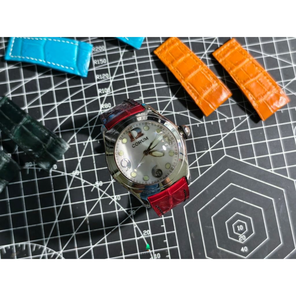 รับตัดสายสายนาฬิกา Corum Bubble 45 mm (แพทเทิร์นปรับใหม่ 2025)