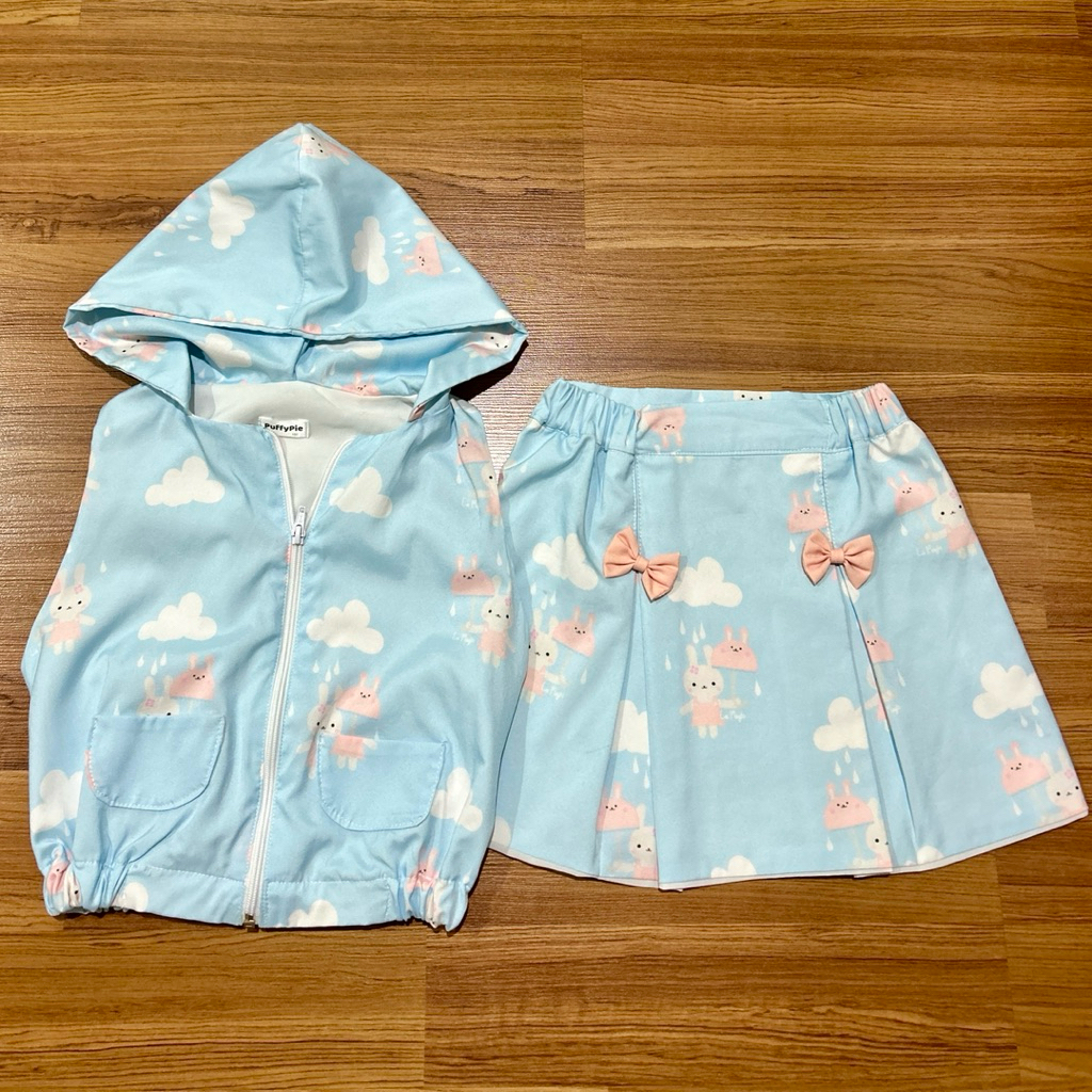 ชุดลูกสาว Puffy Pie เซทเสื้อฮู้ด กระโปรง ลายกระต่าย ก้อนเมฆ Size 150 * ส่งต่อ * มือสอง *
