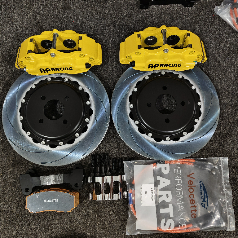 พรีออเดอร์ AP Racing 5200 ชุดเบรกหน้า (Pre-order) สำหรับขอบ 17 พร้อมจาน 330mm