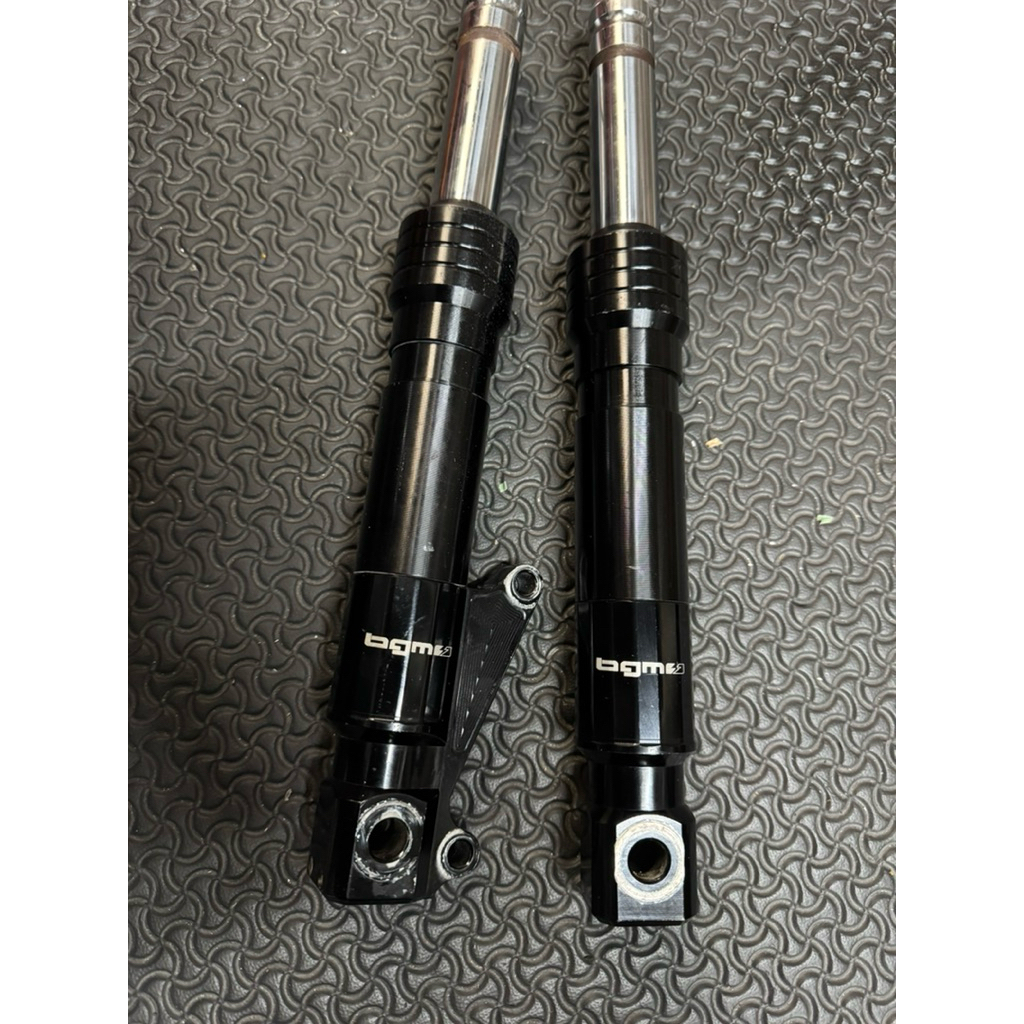 โช๊คหน้า Dio zx ยี่ห้อ BGm มือ2 330 มิล