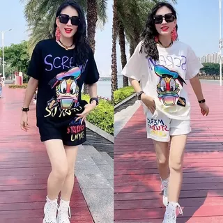 Swan shop ชุดเซ็ทลำลองผู้หญิง ลายการ์ตูนเป็ดแฟชั่น เสื้อ+กางเกงขาสั้น ใส่เที่ยว ใส่สบาย