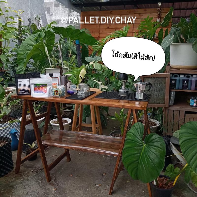 โต้ะ igt คาเฟ่ งานไม้สนพาเลททำสีเคลือบกันน้ำ