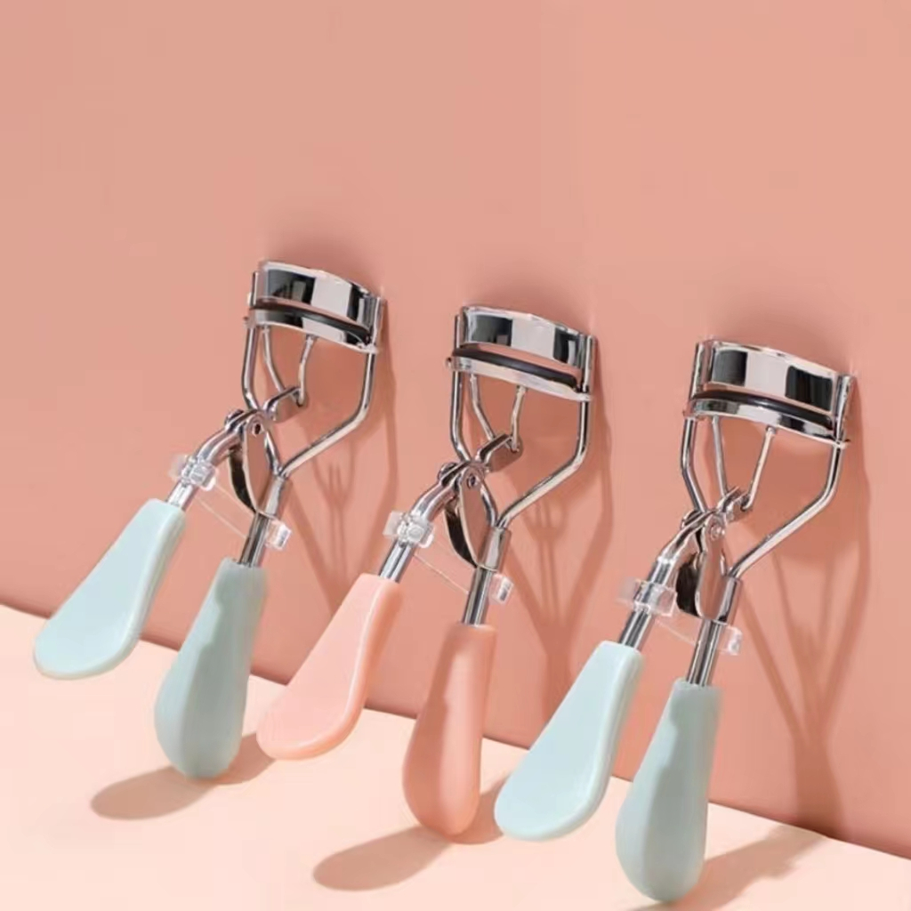 ที่ดัดขนตา Eyelash Curler ที่ดัดขนตามืออาชีพ มืออาชีพ 1 ชิ้น ดัดขนตาได้อย่างง่ายดาย ไม่ทำให้ขนตาหักงอ ดัดแล้วขนตางอนเด้ง