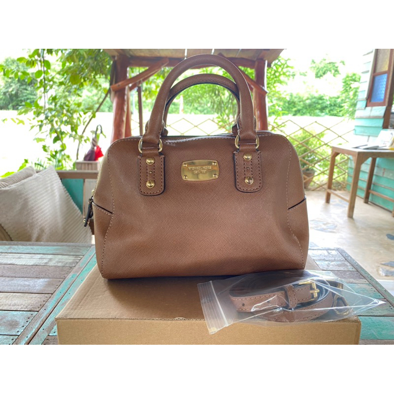 กระเป๋าmk ทรงหมอน แท้100%มือสอง