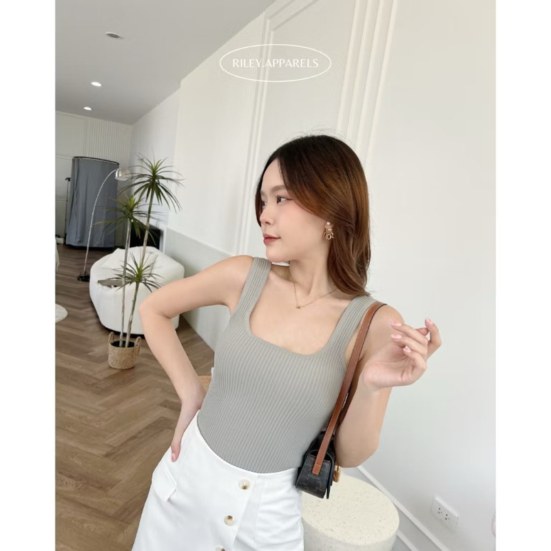 🌷(ส่งต่อ)🌷Riley.apparels - Milin knit top 9051 เสื้อกล้ามไหมพรมเนื้อหนา (สีเขียวเบจ)