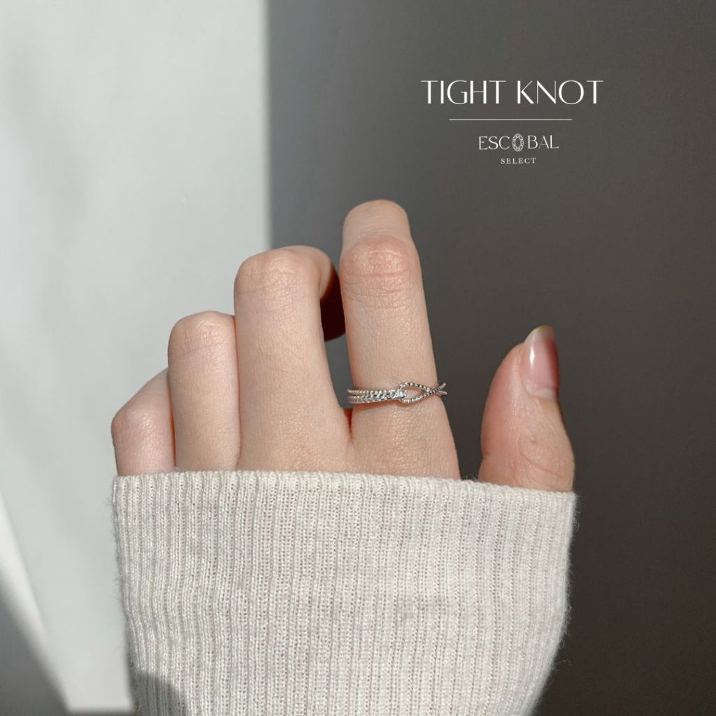 ESCOBAL💕เซตแหวน Tight Knot แหวนแฟชั่น แหวนผู้หญิง แหวนปรับขนาดได้ สไตล์ใหม่ แหวนปรับขนาด ของขวัญ