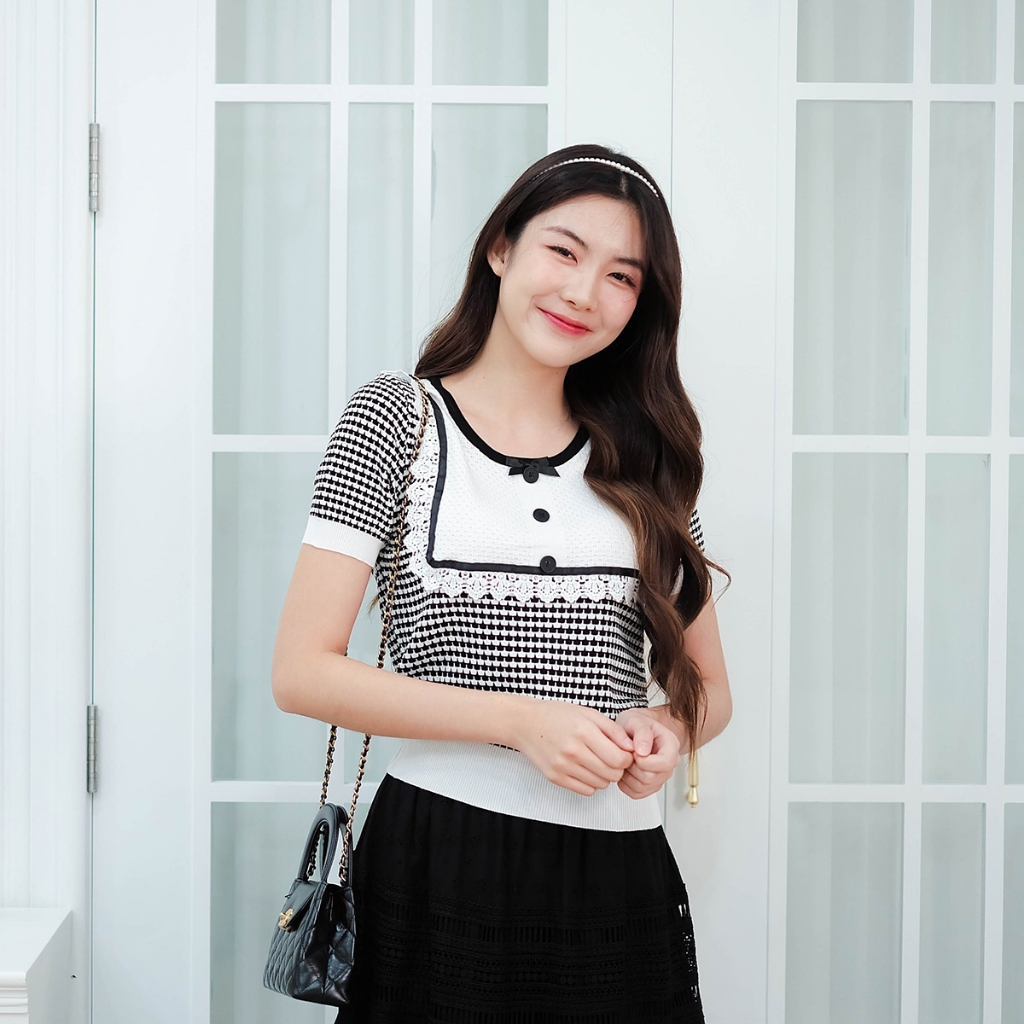 13-324 เสื้อแข้นสั้นผ้าถัก Kenny Black Knitting Top