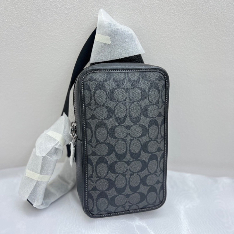 สะพายชาย คาดอก C9867 Sullivan Pack In Signature Canvas CE528