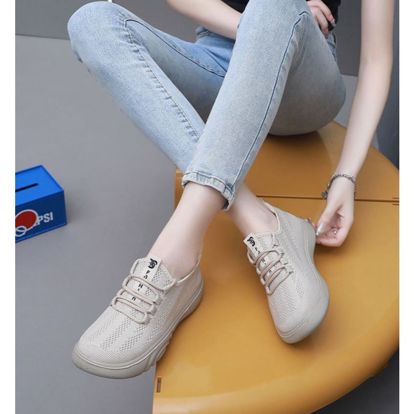 Qxico รุ่น QZ205 ใหม่ล่าสุด รองเท้าผ้าใบแบบสวม สลิปออน