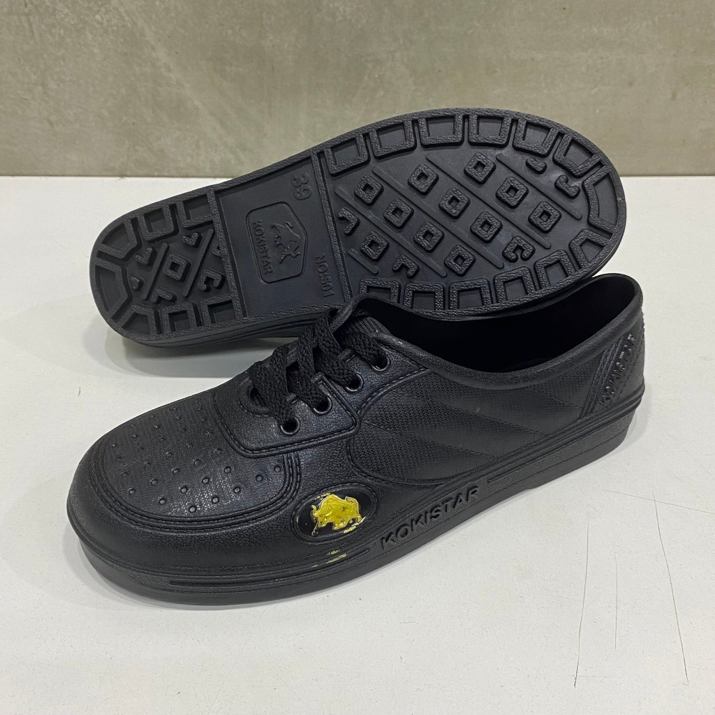 รองเท้าผ้าใบ รองเท้าผ้าใบยาง สตั๊ดดอย KOKI STAR พื้นปุ่ม/พื้นเรียบ ขนาด 36-43 พร้อมส่ง!!