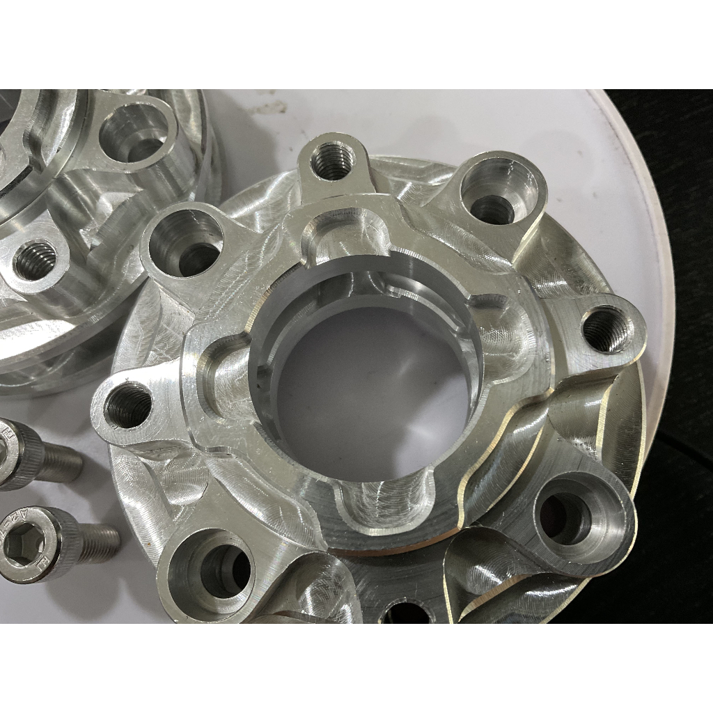 สเปเซอ รองดิสเบรค 4 ออก 4(พร้อมน๊อตเลส 4 ตัว)  สำหรับ HONDA W125บังลม W125S W125R ราคา ถูกที่สุด ดีลบีเคเค แกลเลอรีภาพที่ 3