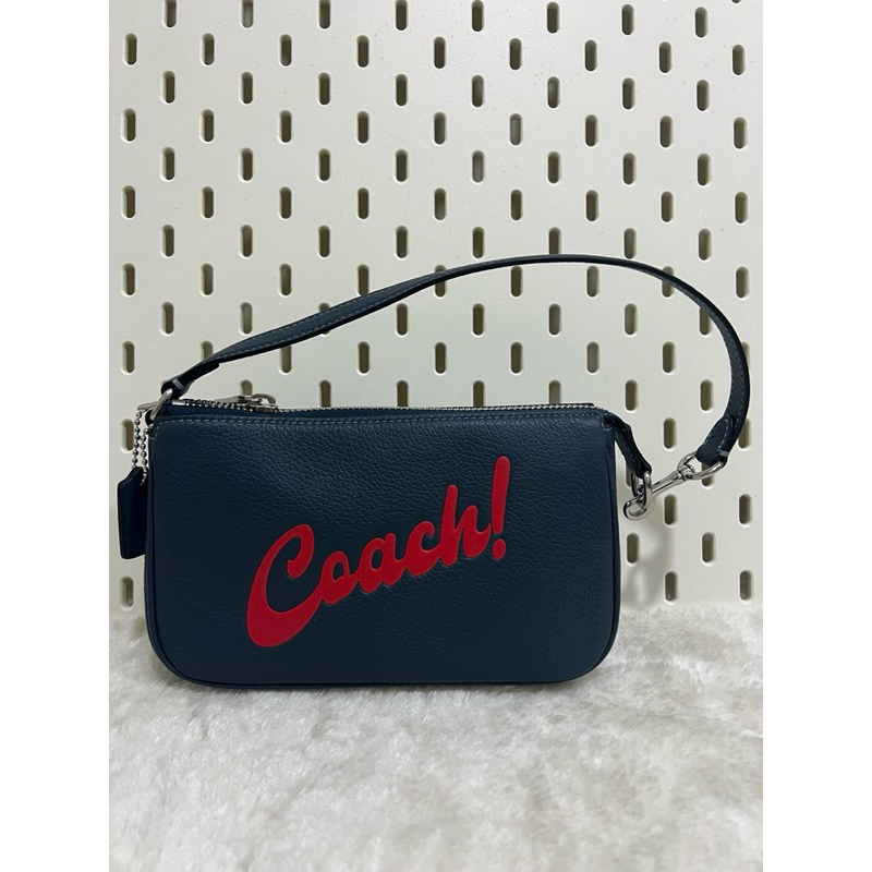 COACH NOLITA 19 กระเป๋าทรงพอช (Pouch)