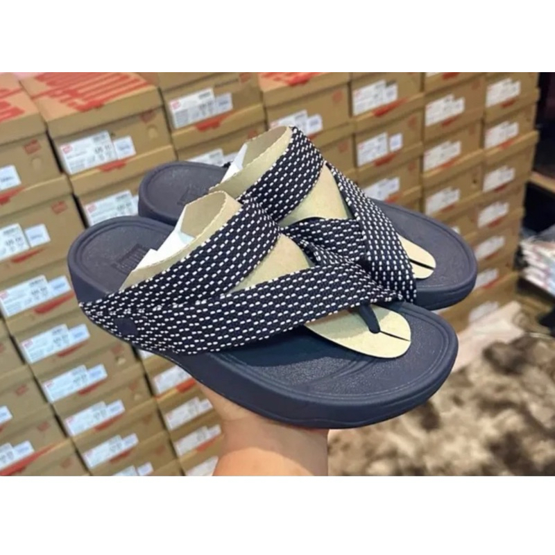 11.11 ลดอีก 15% ใส่โค้ด 2VJYU รองเท้าแตะ FitFlop เบานุ่มใส่สบายใส่ได้ทั้งหญิงทั้งชาย