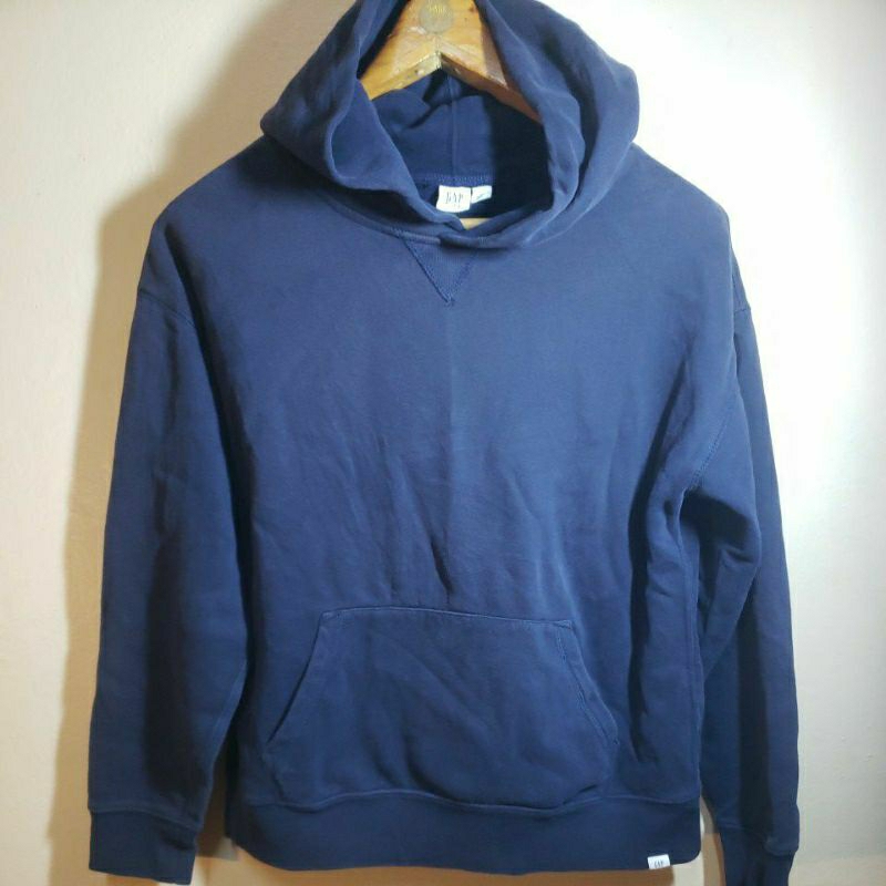 เสื้อสเวตเตอร์ฮู้ดกันหนาว GAP สีกรมเข้มกับอก 42 ยาว 24 นิ้ว B096724