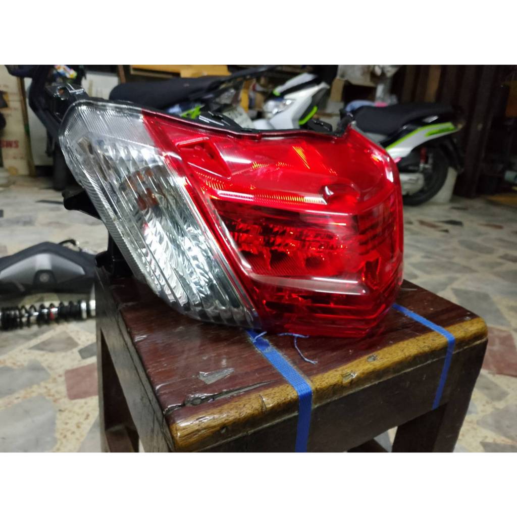 ชุดไฟท้าย Yamaha  nmax ตัวเก่า ปี 2016 สินค้ามือสอง