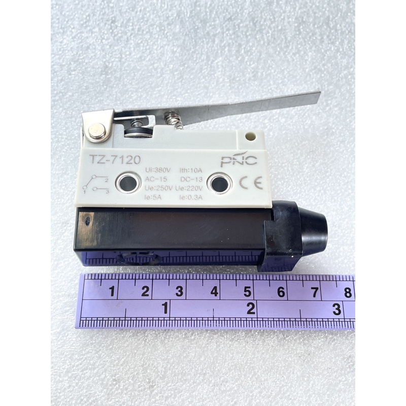 ลิมิตสวิทซ์ TM-1703 (แพ็ค1ตัว)Enclosed Limit switches Micro Switch TM-1701 ไมโครสวิทช์ 15A250V TM 1701 ยี้ห้อZT/PNC