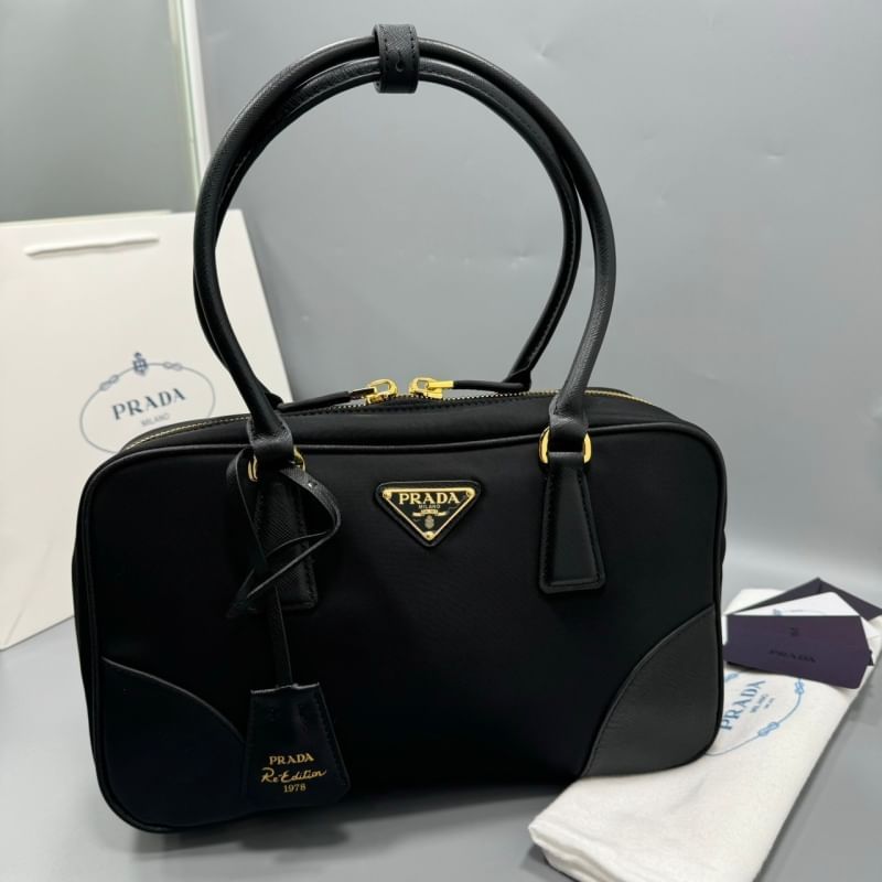 พร้อมส่ง กระเป๋าหนัง สะพายข้าง ผู้หญิง Crossbody bagขนาด30 cmcm PRA DA