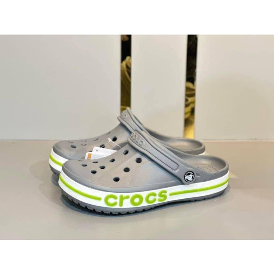Crocs LiteRide Clog รองเท้าคร็อคส์รุ่นฮิตได้ทั้งชายหญิงรองเท้าแตะ Crocs ผลิตจากยางอย่างดีนิ่มเบาไม่ลื่นใส่สะอาดเท้า