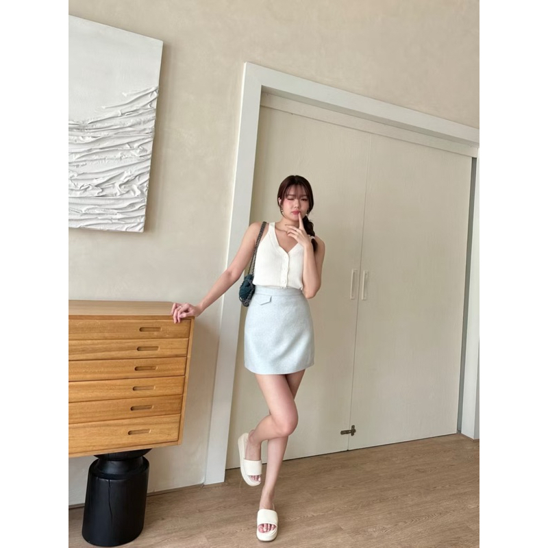 ส่งต่อXL Jolin skirt กระโปรงทรงเอผ้าทวิตสีฟ้า The summernade