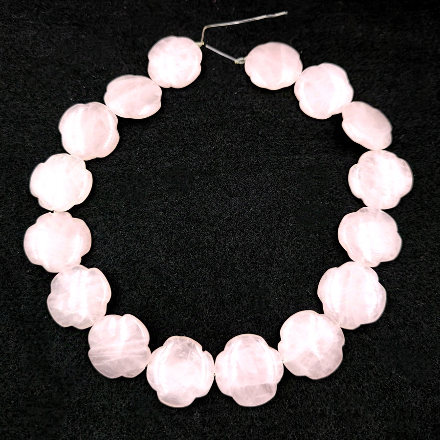 ลูกปัดหินแท้ ลักษณะiรูปทรงดอกไม้แบนสีชมพู หิน Rose Quartz ขนาด 35 mm - (LZ-0643)