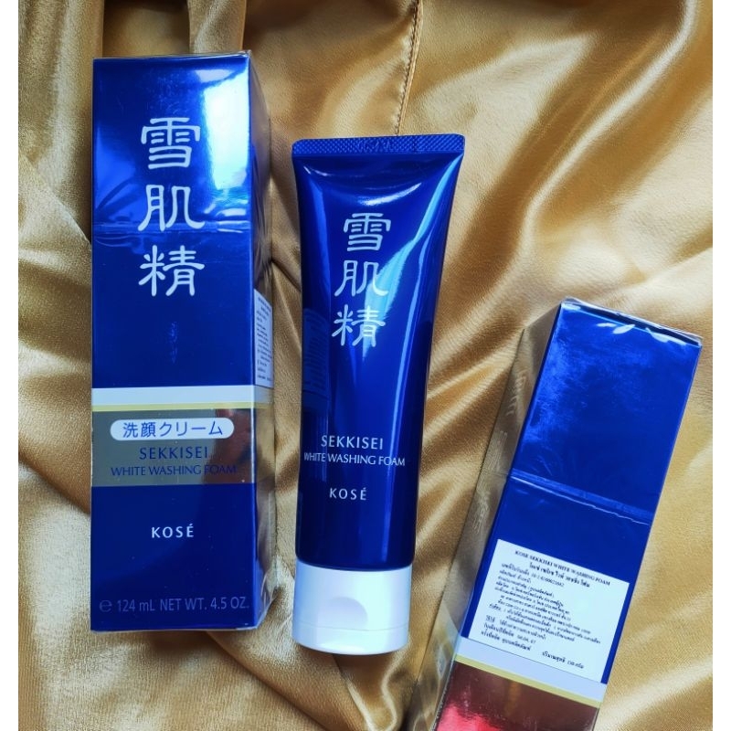 โฟมล้างหน้า Kose Sekkisei White Washing Foam 124 ml