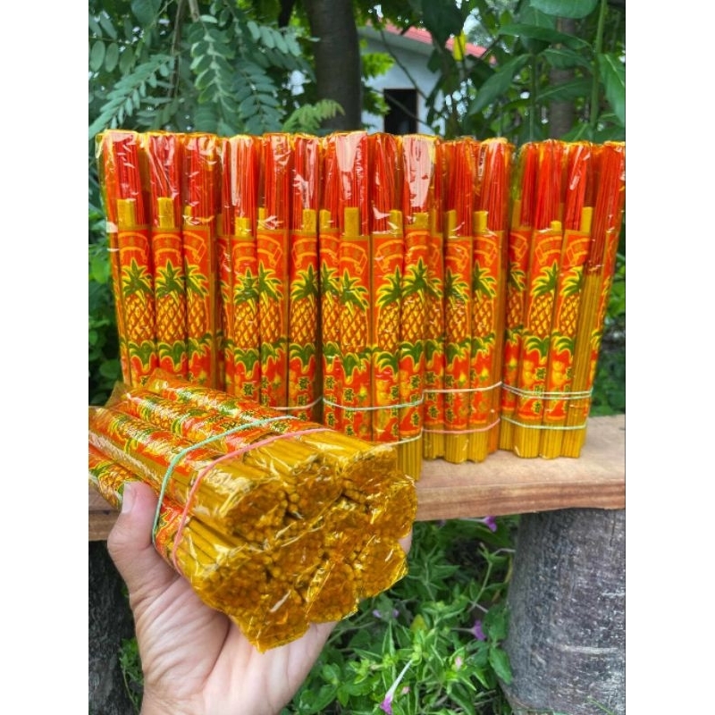 ราคายกมัด(10กำ)ธูปไม้กลม32ซม.กลิ่นมะลิตราสับปะรด มีเเถมธูปตัวเลขทุกกำ