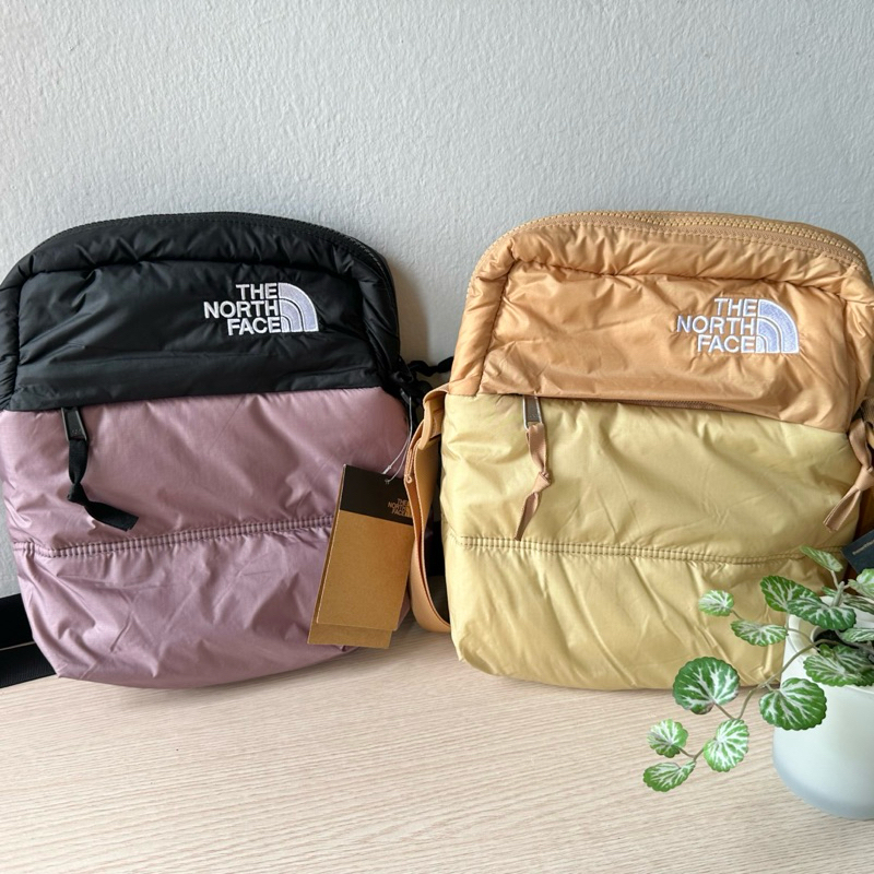 กระเป๋า The North Face Nuptse Crossbody