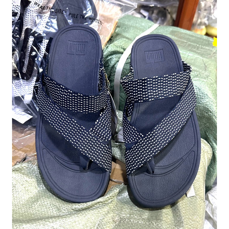 รองเท้าเเตะ fitflop สลิงรุ่นใหม่ สวย ใส่ได้ทั้ง หญิงและชายไซร้ 36----44
