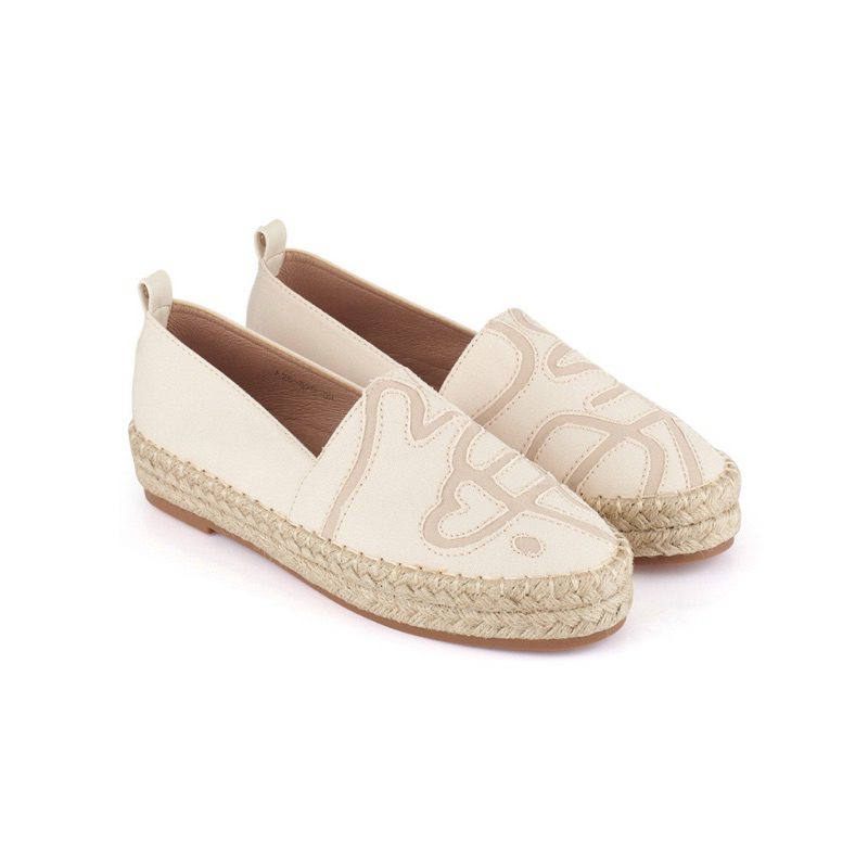 Used MINX fluffy chloe สี Latte size 39 - มีรอยดำเล็กน้อยตามภาพเลยค่ะ