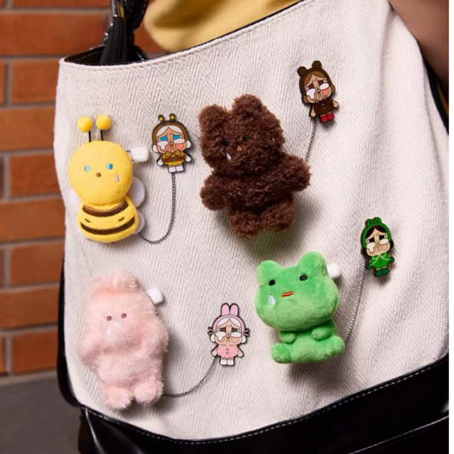 [พร้อมส่ง] เข็มกลัด CRYBABY Crying Again Series-Plush Badge Blind Box💘