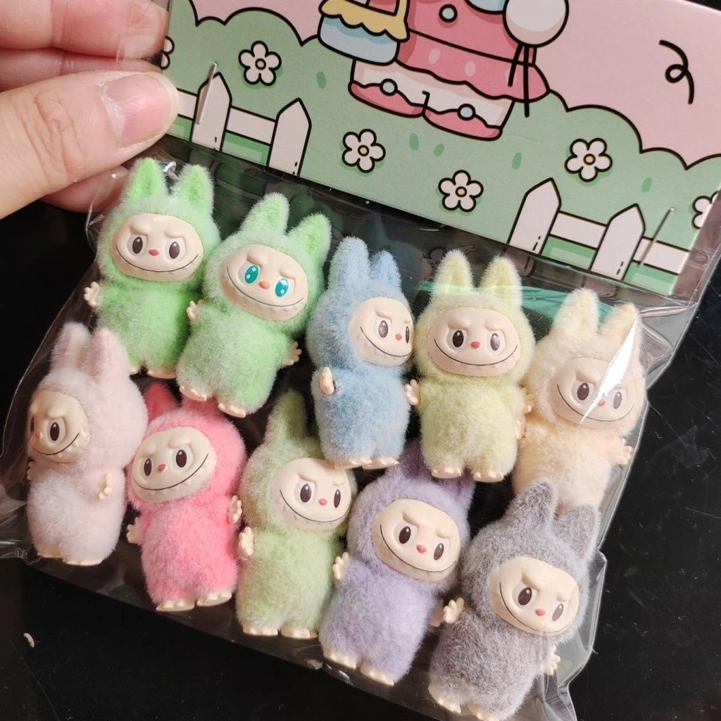 Labubuมินิ V1 V2 มินิ ขนาด3cm ตุ๊กตาจี้เครื่องประดับ DIY เครื่องประดับการ์ตูน ฟังก์ชั่ของขวัญสร้างสรรค์ พร้อมส่งที่ไทย