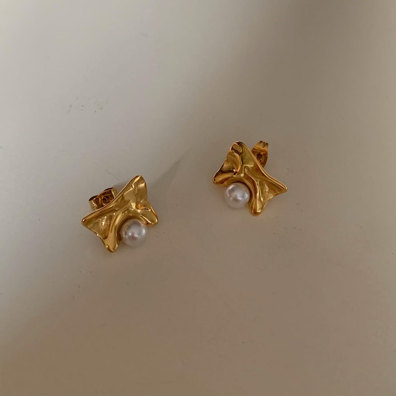 HER OBJECTIVE_HER MINNY PEARL EARRINGS