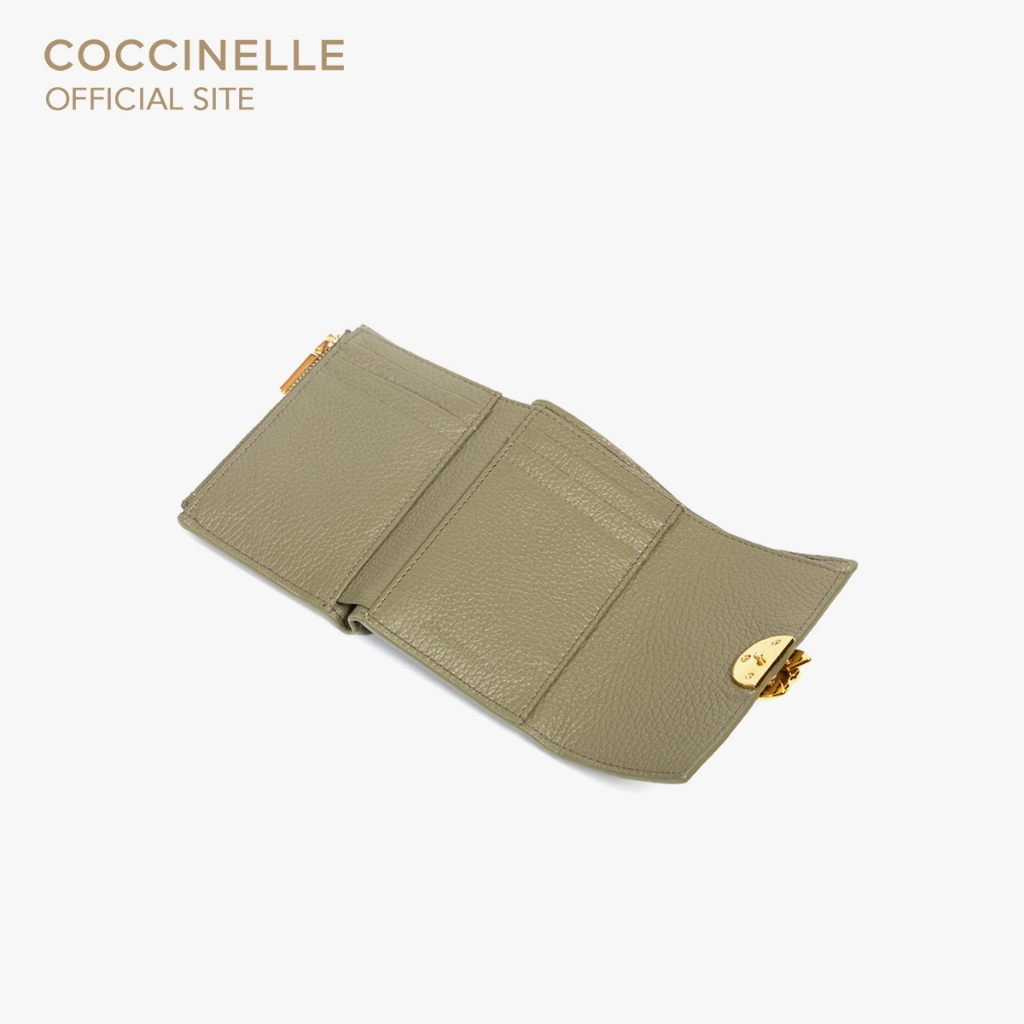 COCCINELLE กระเป๋าสตางค์ผู้หญิง รุ่น BINXIE 11F021 สี LAUREL GREEN