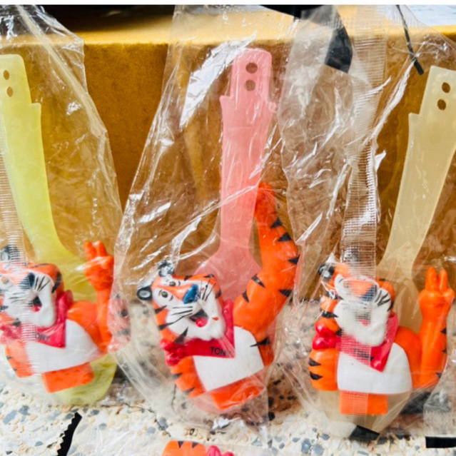 งานซีเรียล Kellog เสือ Tony งานเก่าๆแต่อยู่ในแพค สภาพดี ในแพค เลือกเลยจ้า