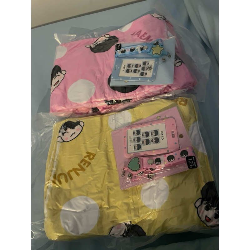 พร้อมส่ง🔥 ผ้าห่มฮู้ด Hooded Blanket / MoshiMoshi x NCT DREAM