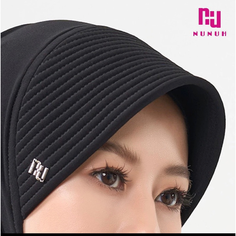 NUNUH CLASSIC ผ้าคลุมฮีญาบแบบสำเร็จคลาสสิคสีดำ ปักNU ทรงฟองน้ำ (FN)