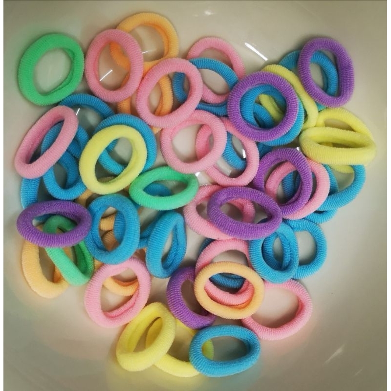 ยางรัดผม​ แบบสุ่ม​สี​ คละสี​ (ขายเป็นเส้น)​
