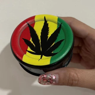ที่บดสมุนไพรขนาดพกพา วัสดุพลาสติกอย่างดี ไซส์ 63mm 3ชั้น Grinder รูปแบบการ์ตูน เลือกสีได้ วงกลม