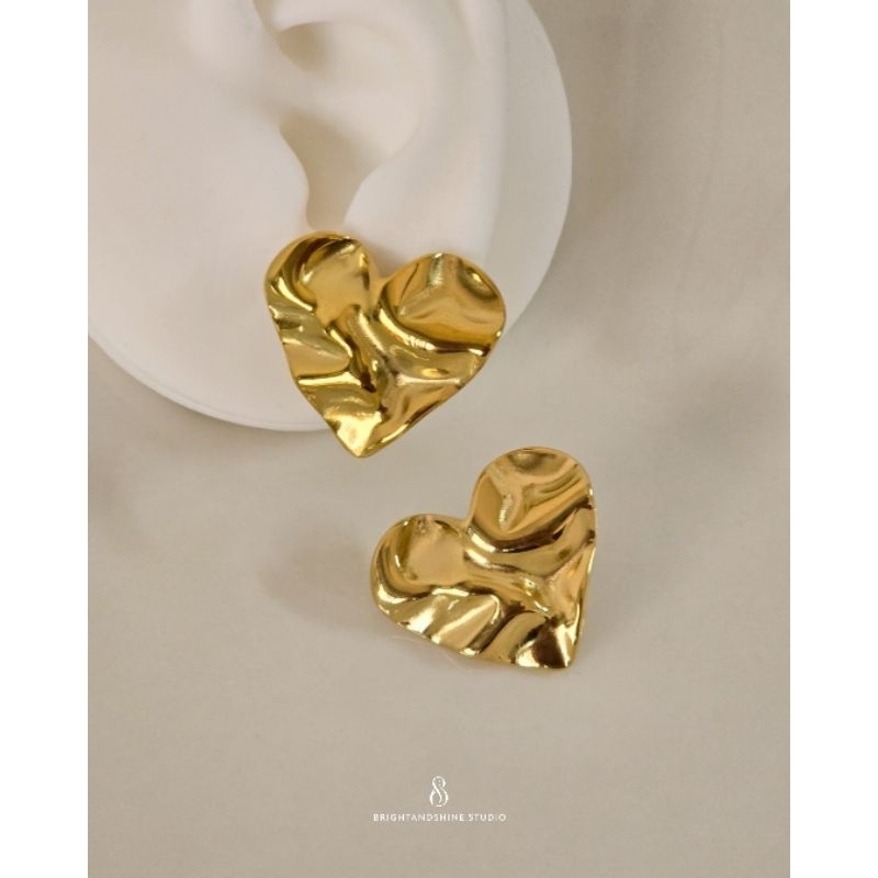 Bright and Shine - FREUD HEART EARRINGS (2.4 cm.)