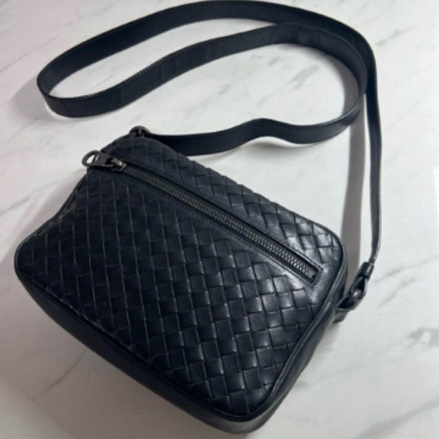 กระเป๋าสะพายข้าง ผู้ชาย Bottega Veneta Crossbody ของแท้100%