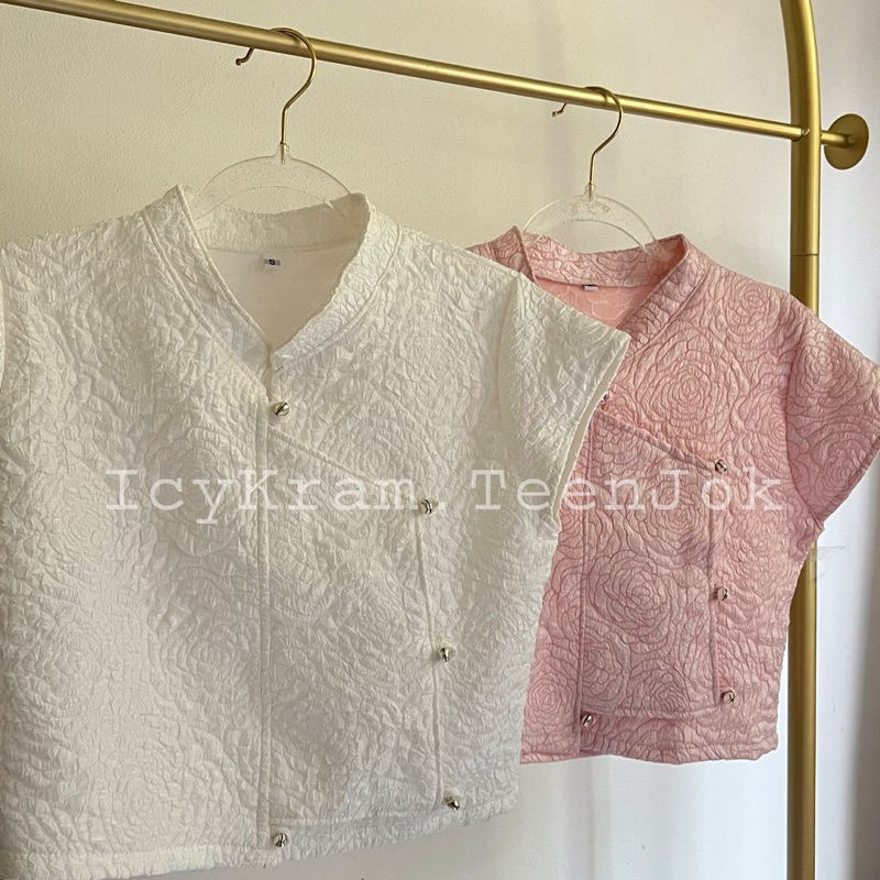 เสื้อไตแขนเลยผ้าแจ็คการ์ดลายกุหลาบ