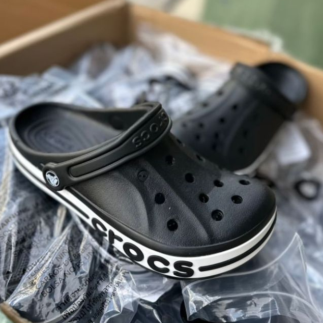Buy 1 get 2 Jibbitzs free รองเท้า Crocs BayaBand Clog หิ้วนอก ถูกกว่าshop✨(สินค้าพร้อมจัดส่งจากไทย)✨
