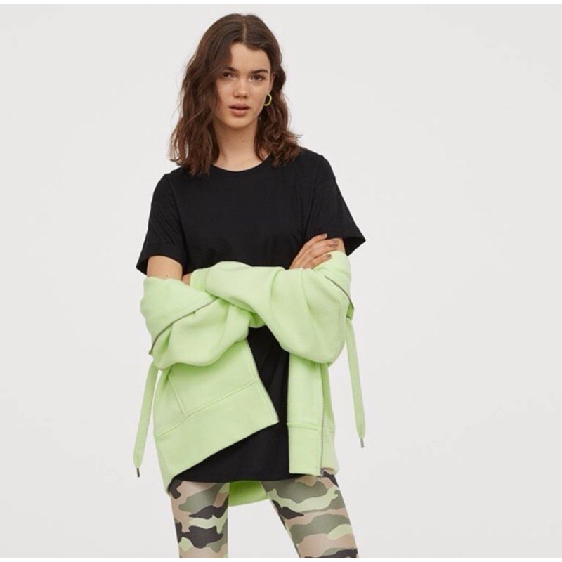 🫶🏻 h&m long black t-shirt มือ 2