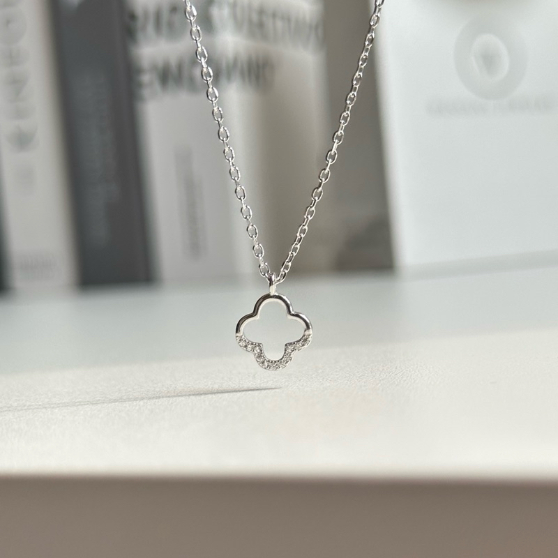 wassana.jewelry สร้อยคอรุ่น Clover luck สร้อยลายโซ่ปรับระดับได้ 16-18 นิ้ว